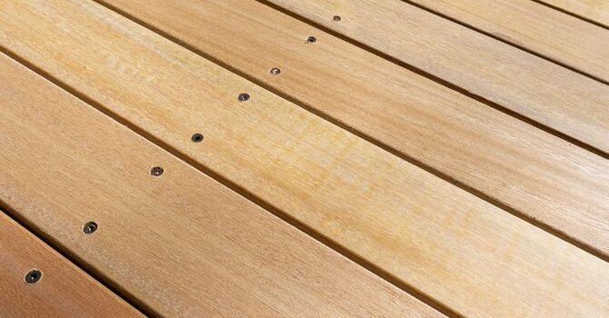 Wood Deck vs. Vinyl Decking: Which Is Better for Calgary Homes?